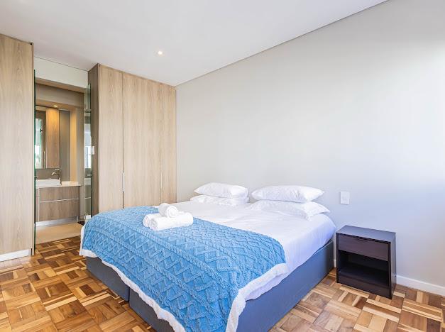 To Let 2 Bedroom Property for Rent in Sea Point Western Cape